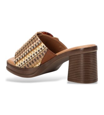 Refresh Sand�lias 172522 castanhas