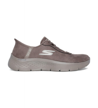 Skechers Brązowe skórzane kapcie wsuwane Go Walk Flex Mali