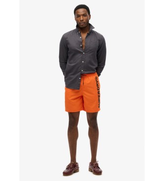 Superdry 43,2 cm plavalni kostum z oranžno športno grafiko