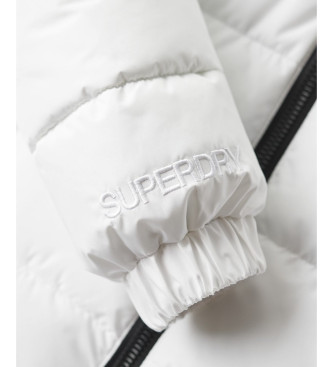 Superdry Pikowana kurtka z kapturem Spirit Sports biała