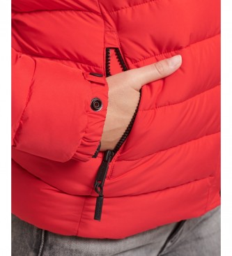 Superdry Krótka pikowana kurtka z kapturem czerwona