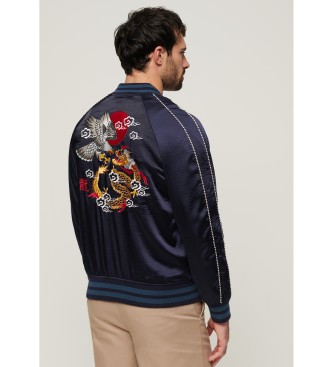Superdry Bombažna jakna Sukajan z vezenino v mornariški barvi