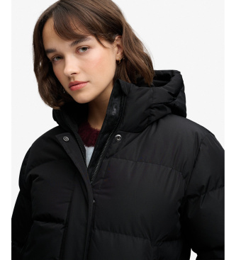 Superdry Czarna sportowa kurtka pikowana z 5 komorami i kapturem