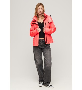 Superdry Kurtka przeciwwiatrowa Mountain z kapturem ró?owa