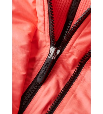 Superdry Kurtka przeciwwiatrowa Mountain z kapturem ró?owa