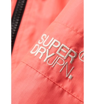 Superdry Kurtka przeciwwiatrowa Mountain z kapturem ró?owa