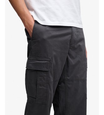 Superdry Pantaloni cargo affusolati a vestibilità regolare, neri