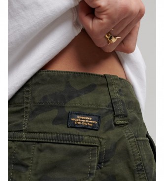 Superdry Cargo shorts van biologisch katoen Core groen