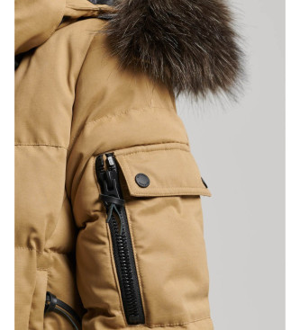 Superdry Lng parkas med huva och brun fuskplskant