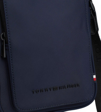 Tommy Hilfiger Kleine Reportertasche mit strukturiertem Logo in Marineblau