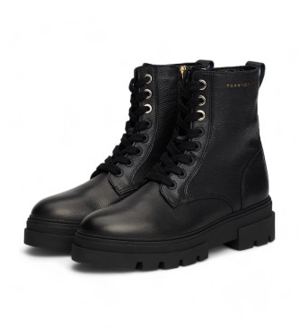 Tommy Hilfiger Botas de couro com sola preta com tachas