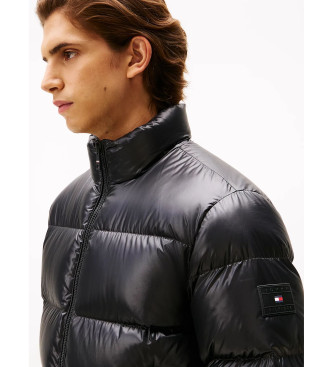 Tommy Hilfiger Bleščeča prešita jakna s črnim puhom