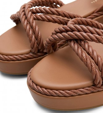 Tommy Hilfiger Rjavi usnjeni sandali s trakom za gleženj in vrvjo