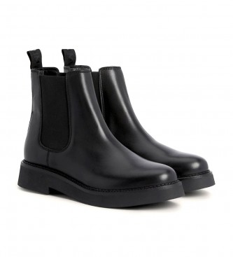 Tommy Jeans Chelsea leather ankle boots with black inscription