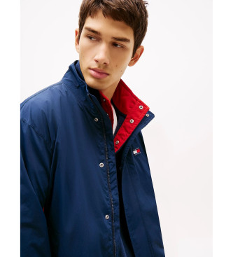 Tommy Jeans Casaco repelente de �gua com log�tipo azul nas costas