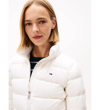 Tommy Jeans Izrazito bela svetleča pernata jakna s puhom