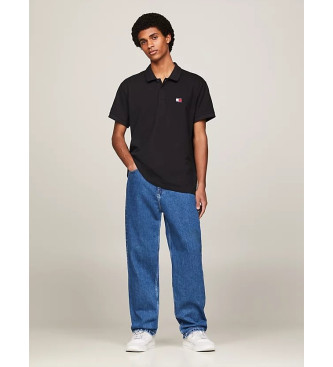 Tommy Jeans Poloshirt in normaler Passform mit schwarzem Tommy-Patch