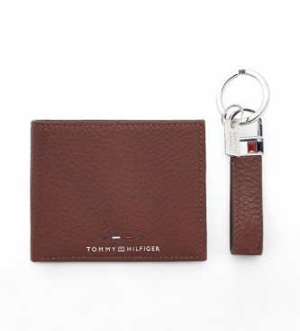 Tommy Hilfiger Gift set with brown leather key ring and card holder