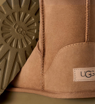 UGG Classic Short II chesnut læderstøvler