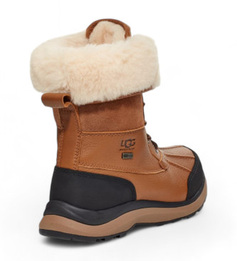 UGG Lderstvler W Adirondack Boot III brun