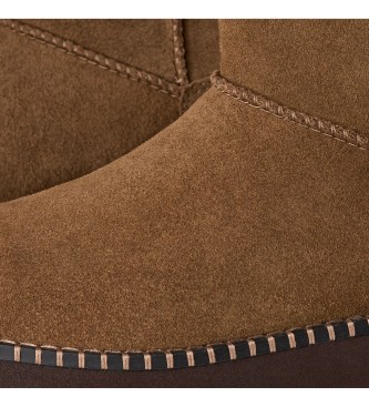 UGG Rjavi usnjeni škornji Uptowner Short