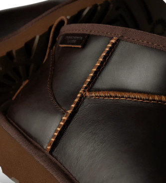UGG Stivaletti classici Ultra Mini in pelle marrone
