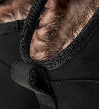 UGG Classic Ultra Mini Nubuck Stiefeletten aus Fell schwarz