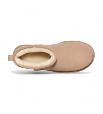 UGG Stivaletti classici in pelle beige con plateau ultra mini