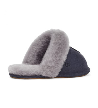 UGG Skórzane kapcie Scuffette II marine