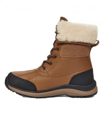 UGG Leather boots W Adirondack Boot III brown