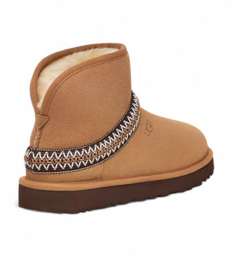 UGG Classic Mini Crescent Leren Enkellaarsjes bruin