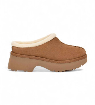 UGG New Heights Cozy Brown Leather Clogs