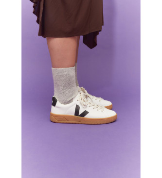 VEJA Sneakers Urca in pelle bianca e nera