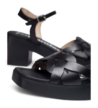 Wonders Catalina Black Leather Sandals