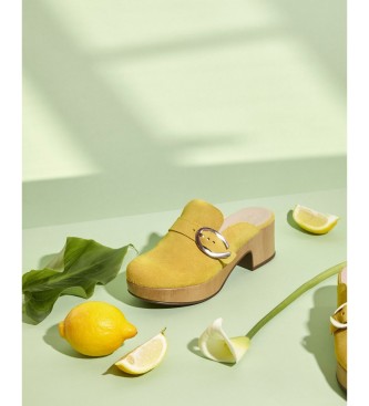 Wonders Slow yellow leather clogs