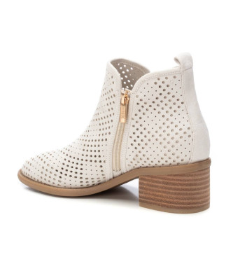 Xti Leather ankle boots 143961 white