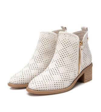 Xti Leather ankle boots 143961 white