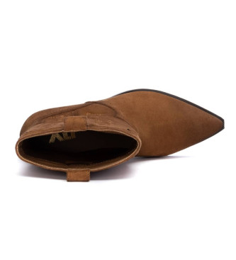 Xti Stivaletti 144721 marrone