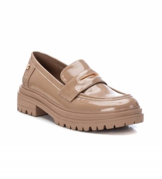 Xti Taupe patent leather loafers