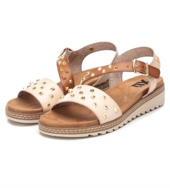 Xti Beige, bruna sandaler med gyllene detaljer