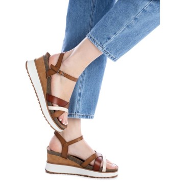 Xti Sandalias 142748 taupe
