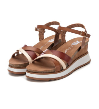 Xti Sandalias 142748 taupe