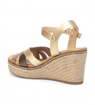 Xti Sandalias 142854 dorado -Altura cua 9cm-