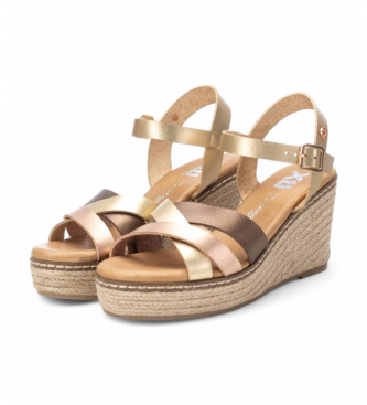 Xti Sandalias 142854 dorado -Altura cua 9cm-