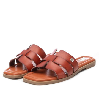 Xti Sandals 142891 brown