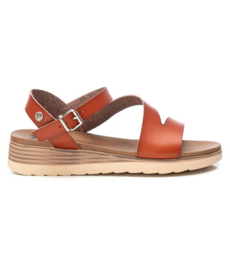 Xti Sandals 142897 brown