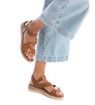 Xti Sandals 142897 taupe