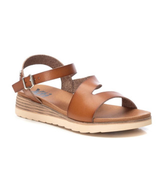 Xti Sandals 142897 taupe