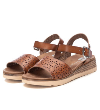 Xti Sandals 142912 taupe