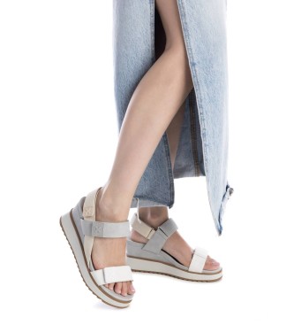 Xti Sandalen 143848 grau